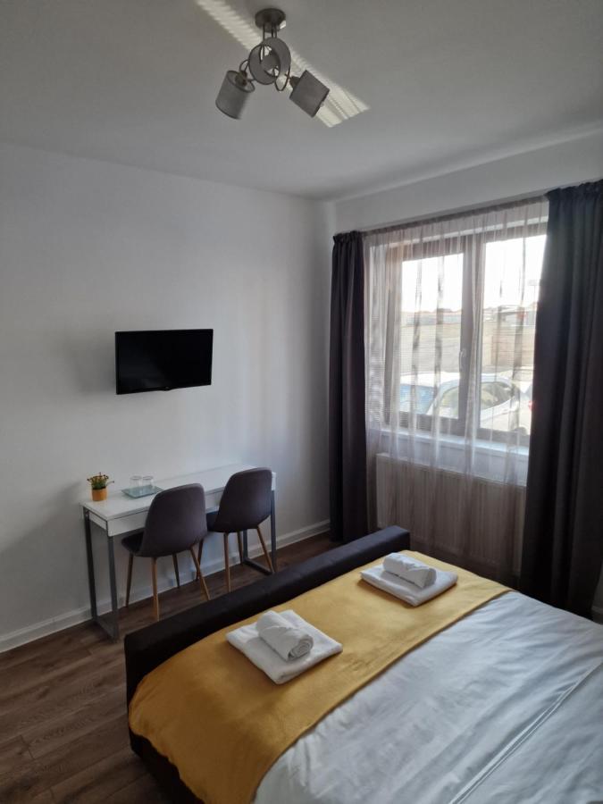 Vic Apartament Дробета-Турну Северин Екстериор снимка