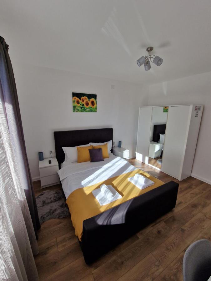 Vic Apartament Дробета-Турну Северин Екстериор снимка